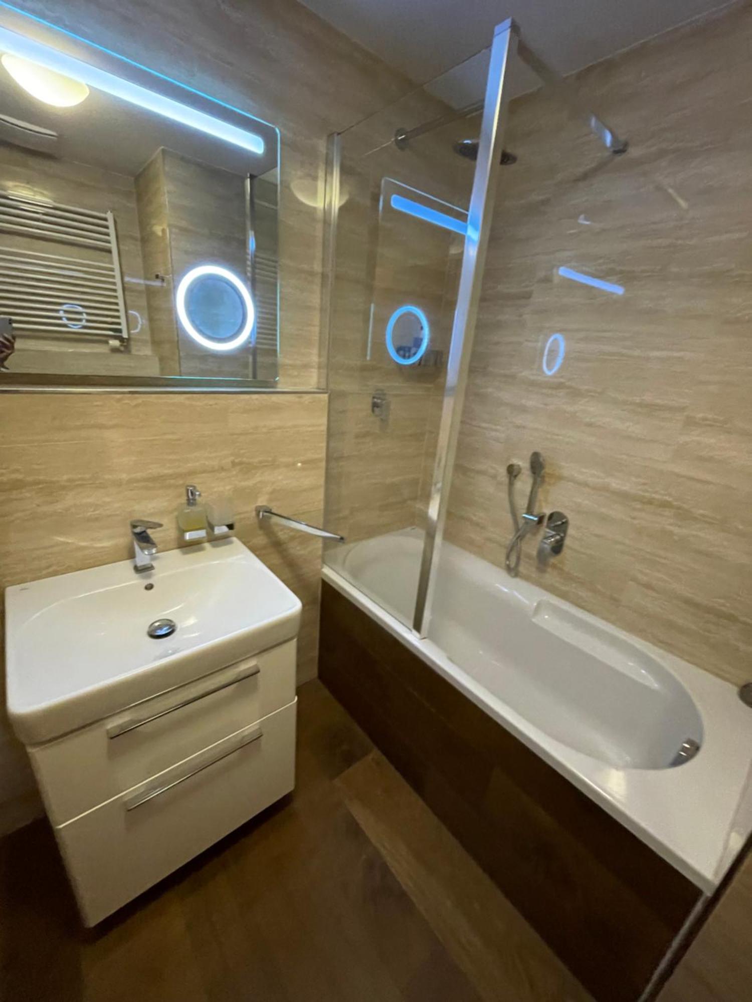Spirit Harrachov Superior Wellness Apartments - Free Wellness, Wifi, Parking, Harrachov Card Quarto foto